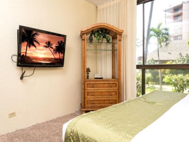 Kaanapali Beachfront Two Bedroom Vacation Condo